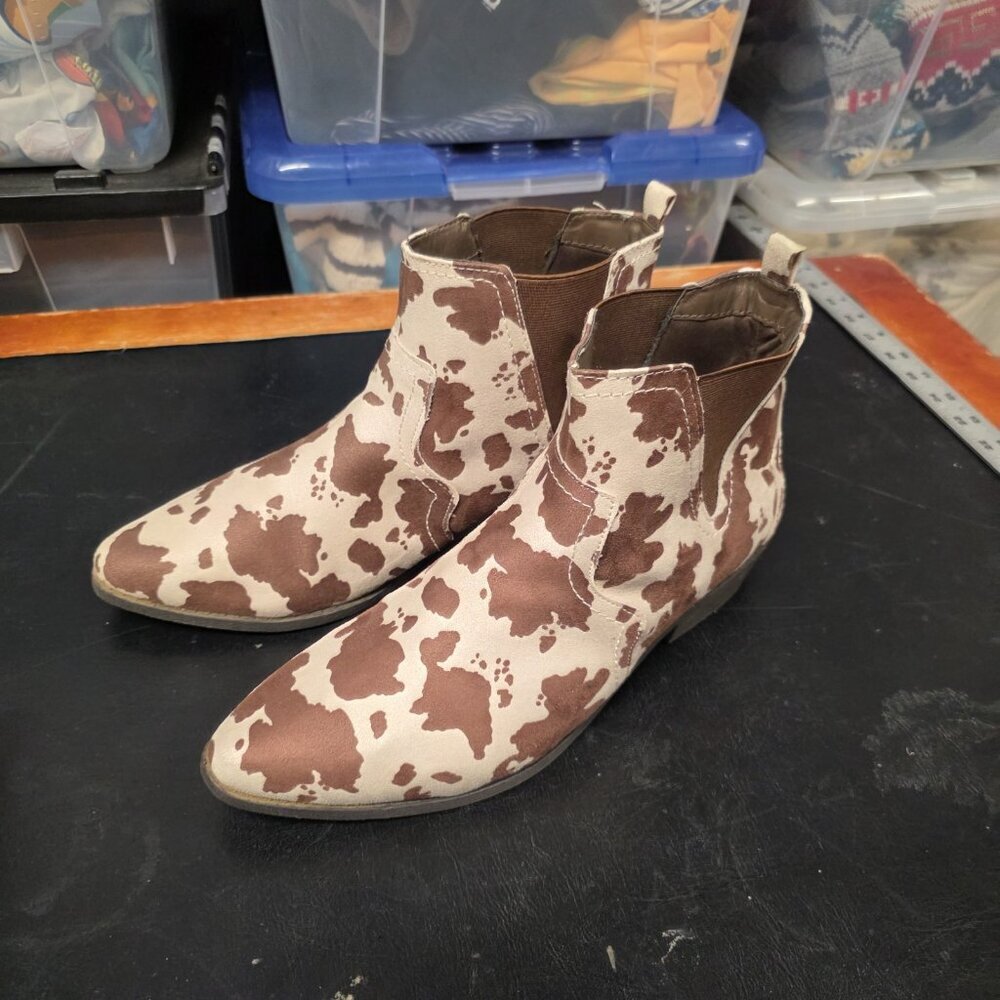 Arizona Jeans Brown Cow Print Pointed Toe Slip On Booties Size 11 - Picture 2 of 6